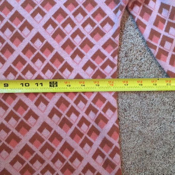 A new day pink, salmon and brown small sweater - Picture 5 of 5